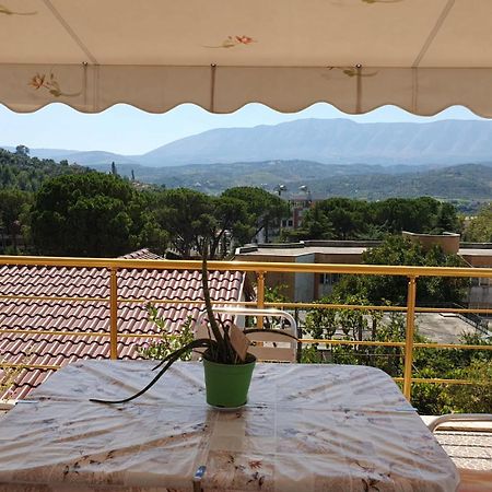 Sara Guesthouse Берат Экстерьер фото