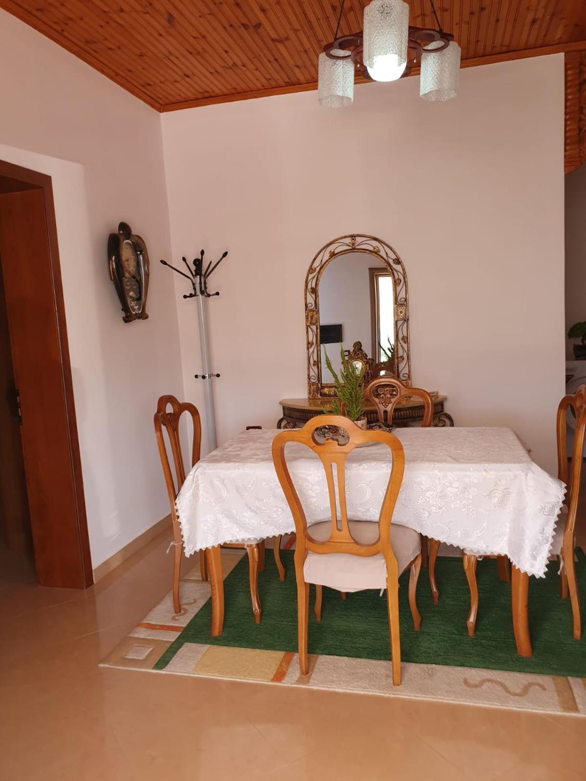Sara Guesthouse Берат Экстерьер фото