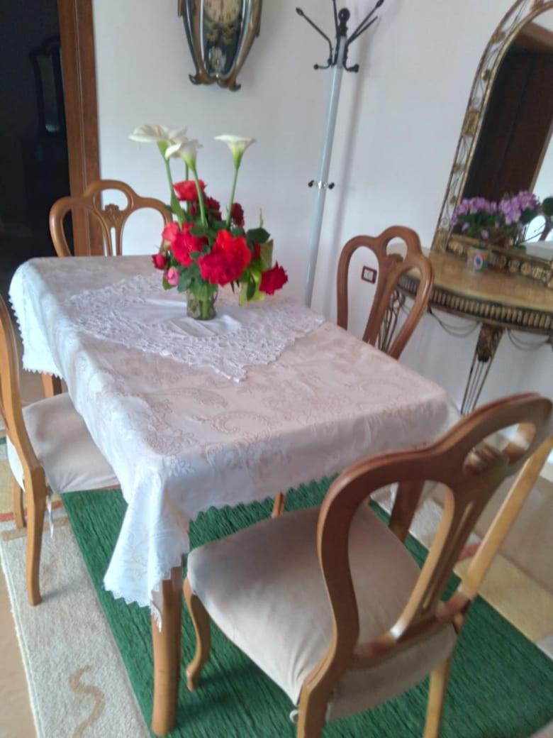 Sara Guesthouse Берат Экстерьер фото