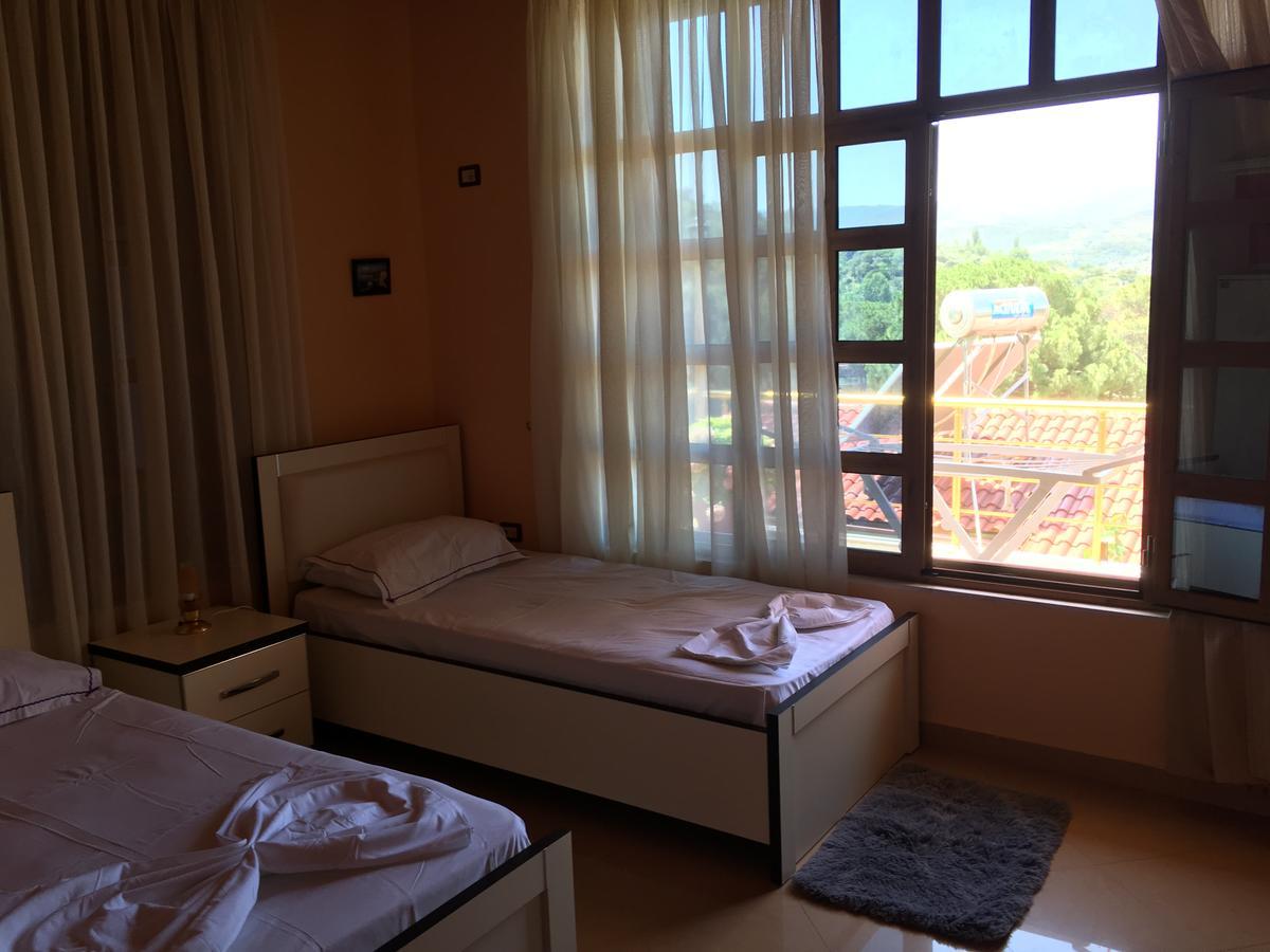 Sara Guesthouse Берат Экстерьер фото